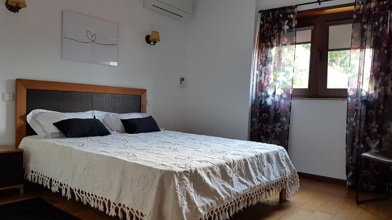 Sobreiro Apartamentos Rio Caldo Extérieur photo