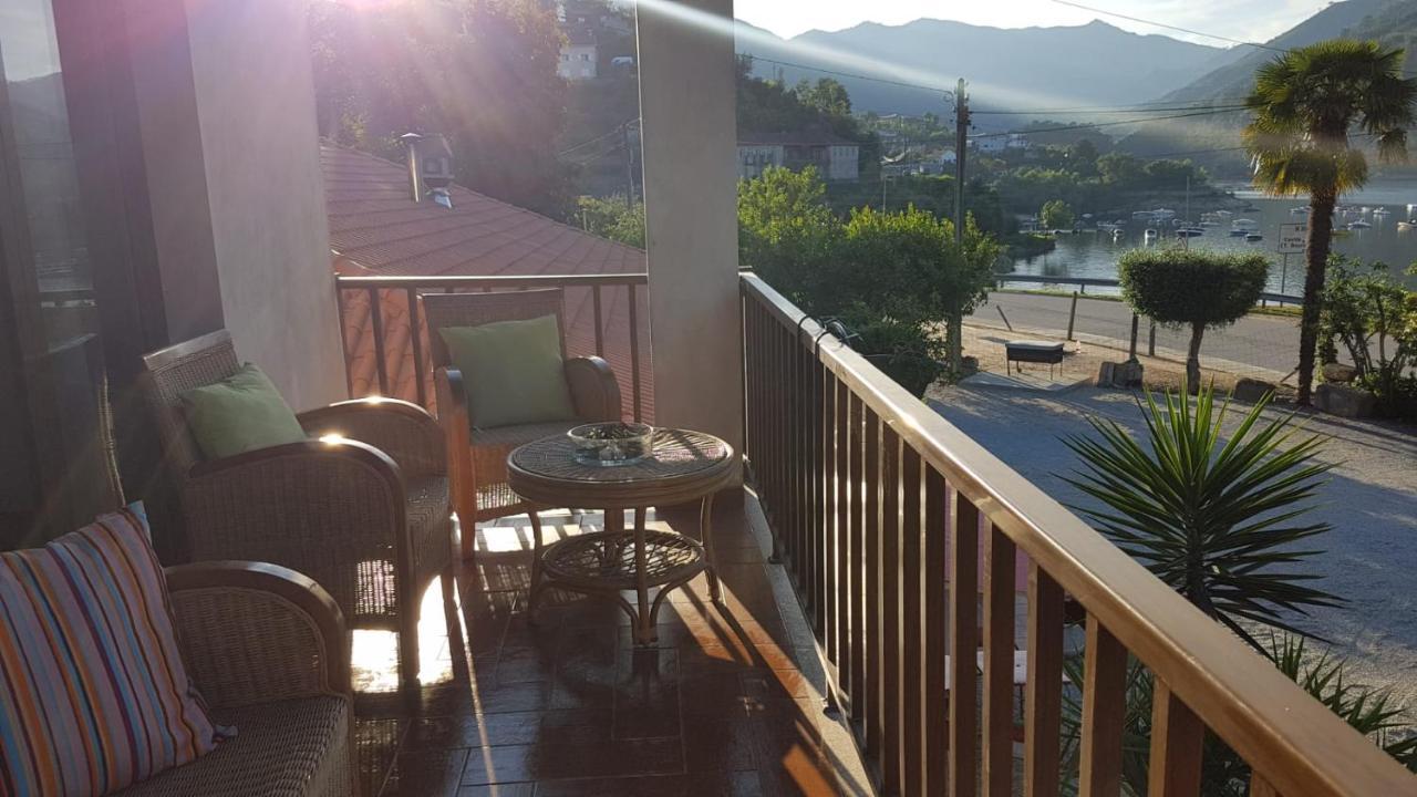 Sobreiro Apartamentos Rio Caldo Extérieur photo