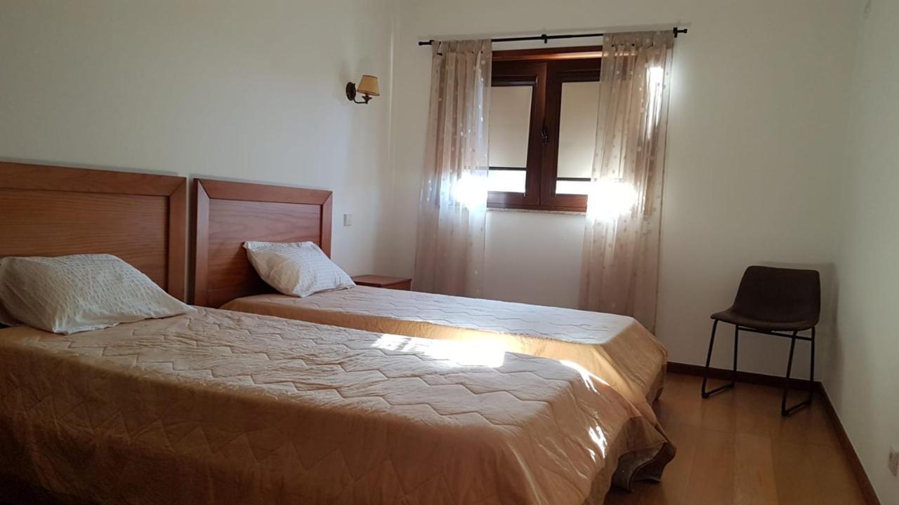 Sobreiro Apartamentos Rio Caldo Extérieur photo