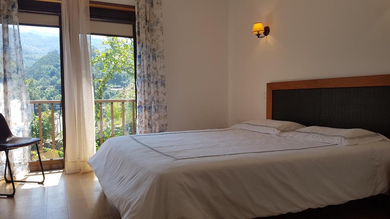 Sobreiro Apartamentos Rio Caldo Extérieur photo